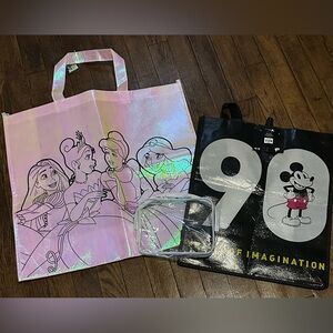 $5 bundle sale- Disney totes and clear cosmetic bag